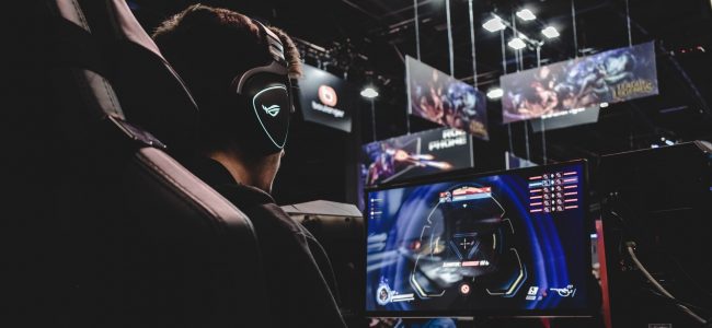 florian-olivo-Mf23RF8xArY-unsplash (1) Esports game online games tournament Competitive Esports